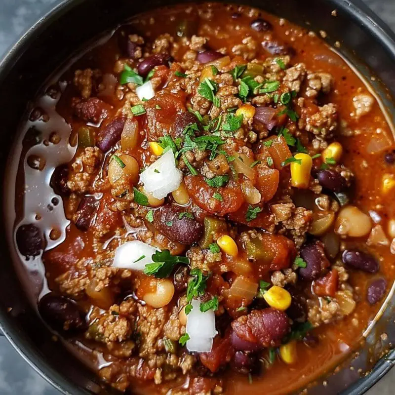 Hearty Chili Con Carne with Ground Beef and Beans